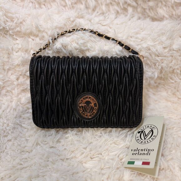 Valentino Orlandi Handbags - NWT Valentino Orlandi Black Crossbody Bag Wavy Quilted Wallet Gold Chain Strap